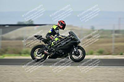 media/Apr-18-2025-TrackDaz (Fri) [[45f5874c44]]/C Group/Session 1 (Turn 7)/